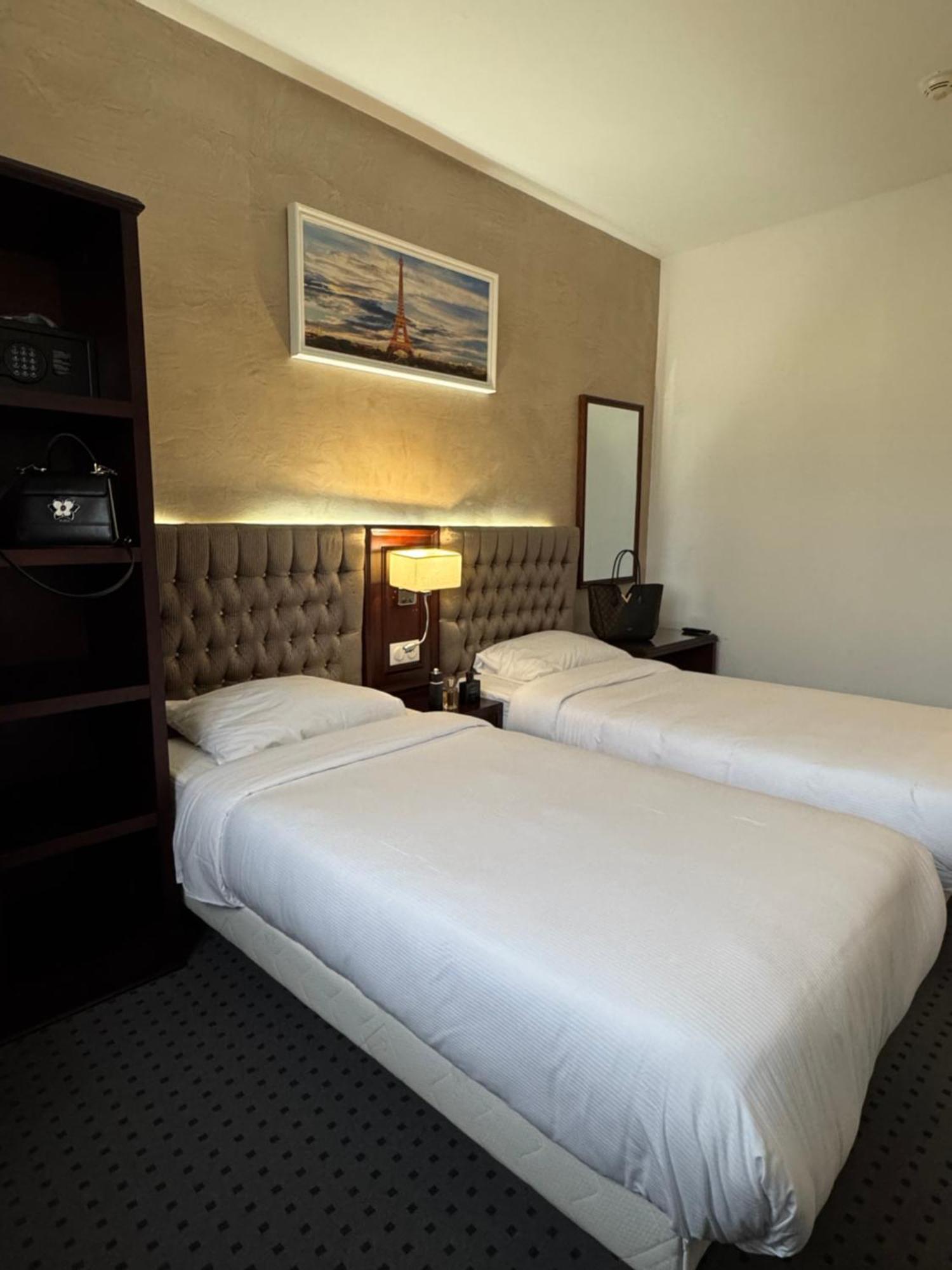 Hotel Grand Paris Villejuif Exterior photo